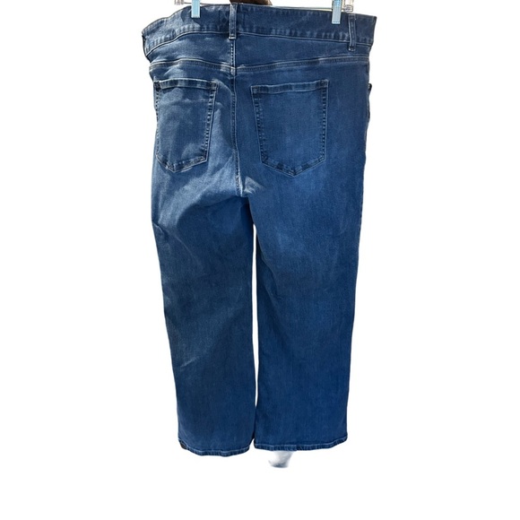 Lane Bryant medium wash high-rise boot jeans size 24 - Picture 4 of 12